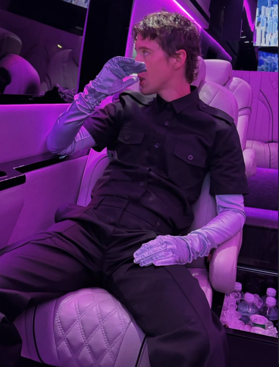 Troye Sivan Updates tweet media