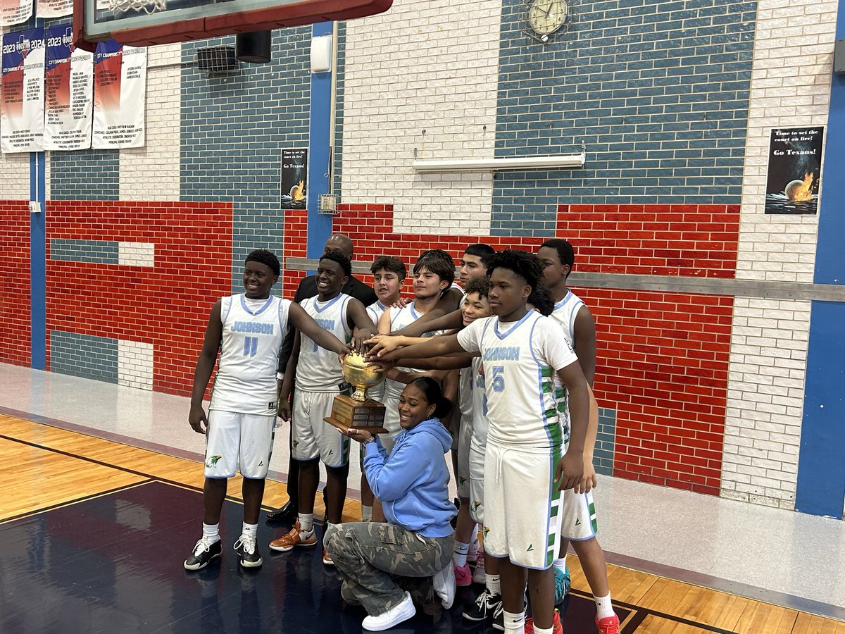 Coach_M_A_Small's tweet photo. Huge respect to @netzeroJMS for setting the standard. Winning at that level says a lot about culture, coaching, and toughness. Looking forward to welcoming some of these young men to the Nimitz campus next year. #CityChamps 

@rellcooki @Savion_11 @NickAtNimitz24 https://t.co/cibm4pCZQE