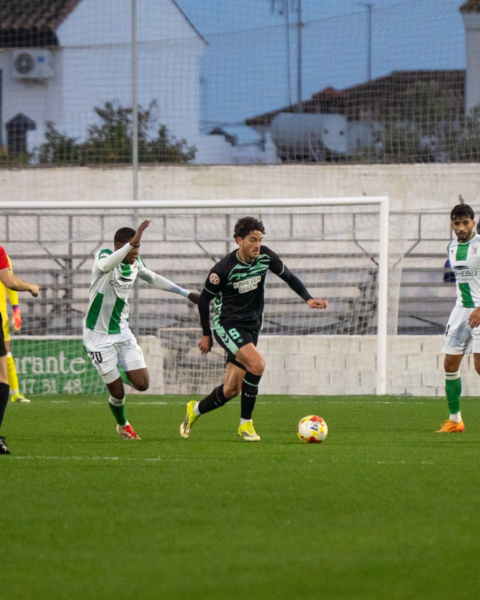 ✅ El #BetisDeportivo vuelve a la senda de la victoria.

Victoria contundente de los de Dani Fragoso, que se colocan con 18 puntos, a 8 de la salvación.

Una victoria para creer y coger confianza.