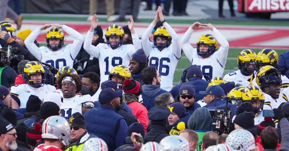 WolverineEye's tweet image. Which one do you love more? So many special memories...🥲 #askwub