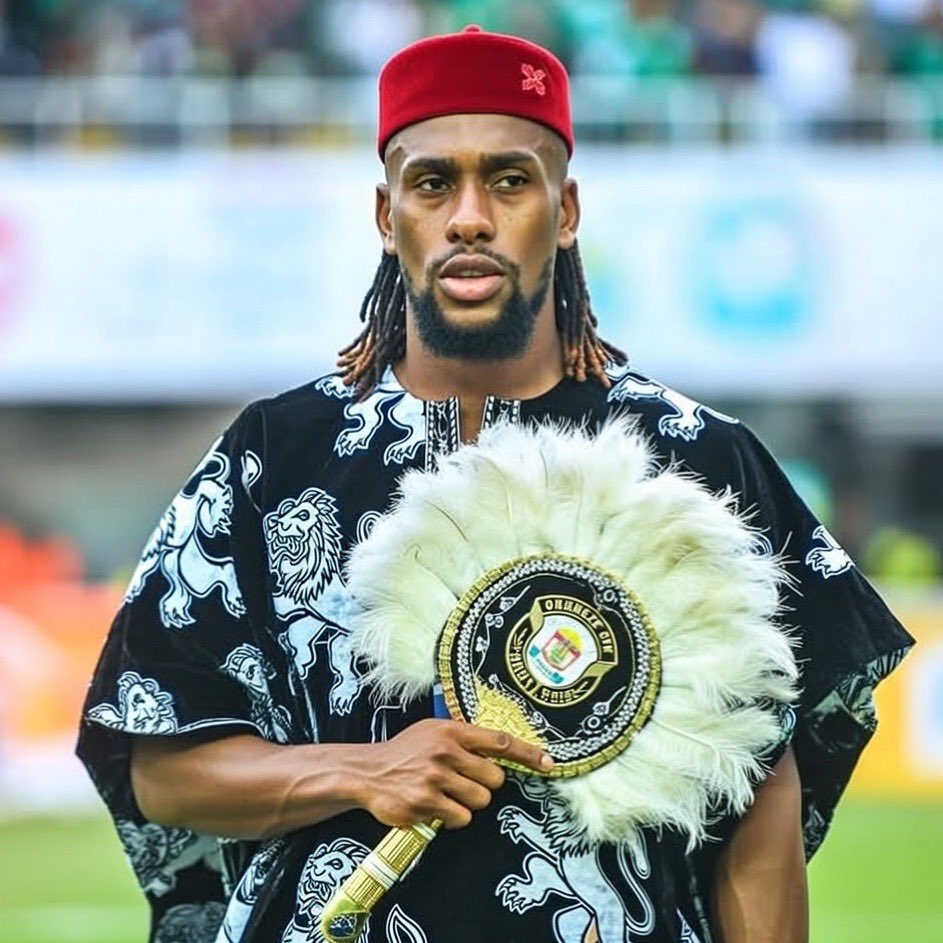 Nsukka_okpa's tweet image. Manchester United vs Fulham tomorrow.

You can’t be Igbo and support Man Utd tomorrow.  It’s just not possible.

As long as you’re from Enugu, Imo, Anambra, Delta, Abia, Cross river, Uyo, Ebonyi, Edo, Rivers. You’re automatically supporting Fulham.

Tomorrow for Biafra ❤️