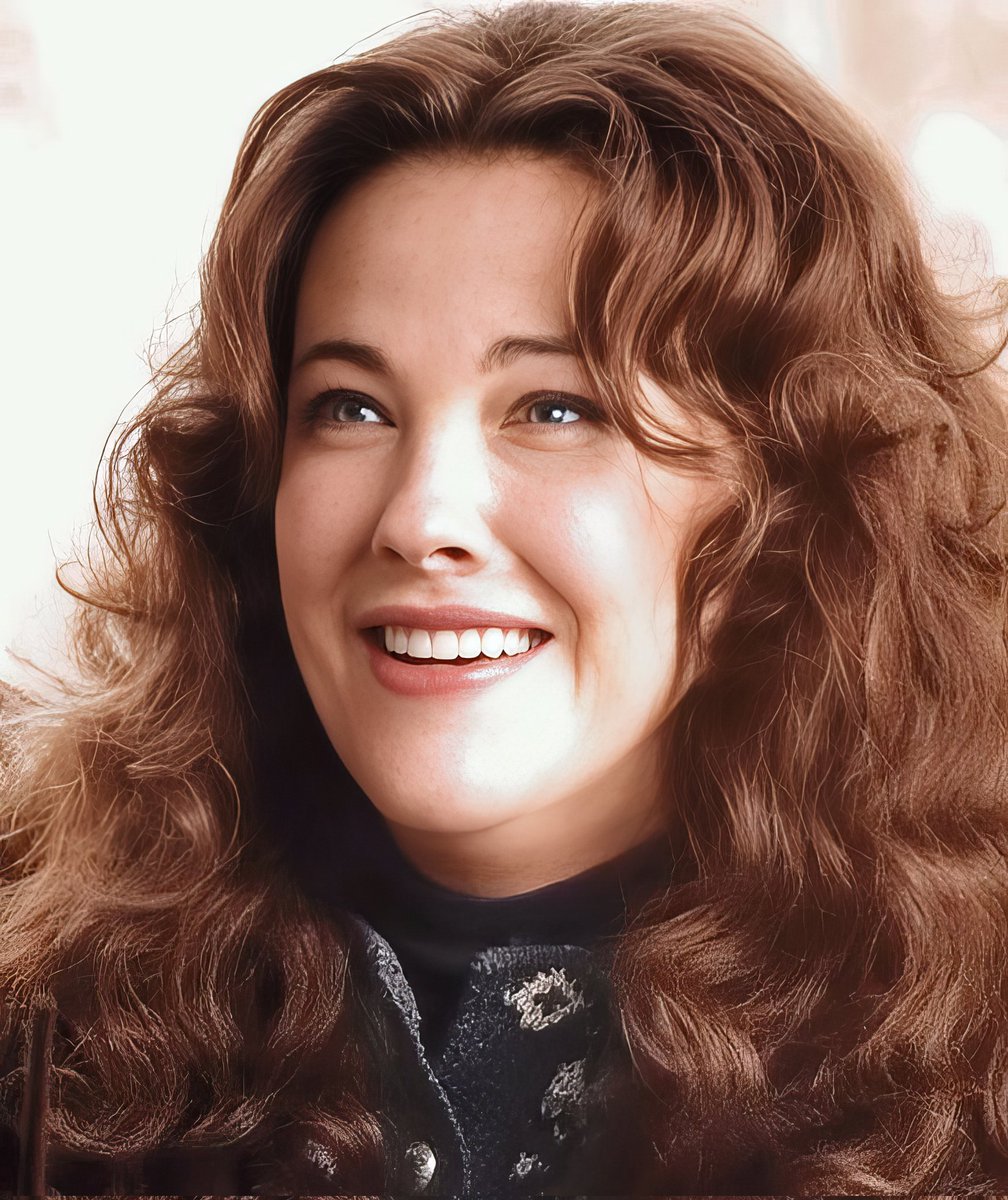AndrTheme's tweet photo. R.I.P Catherine O'Hara. We will always miss you. 🥀 https://t.co/yrXGzPnKuH