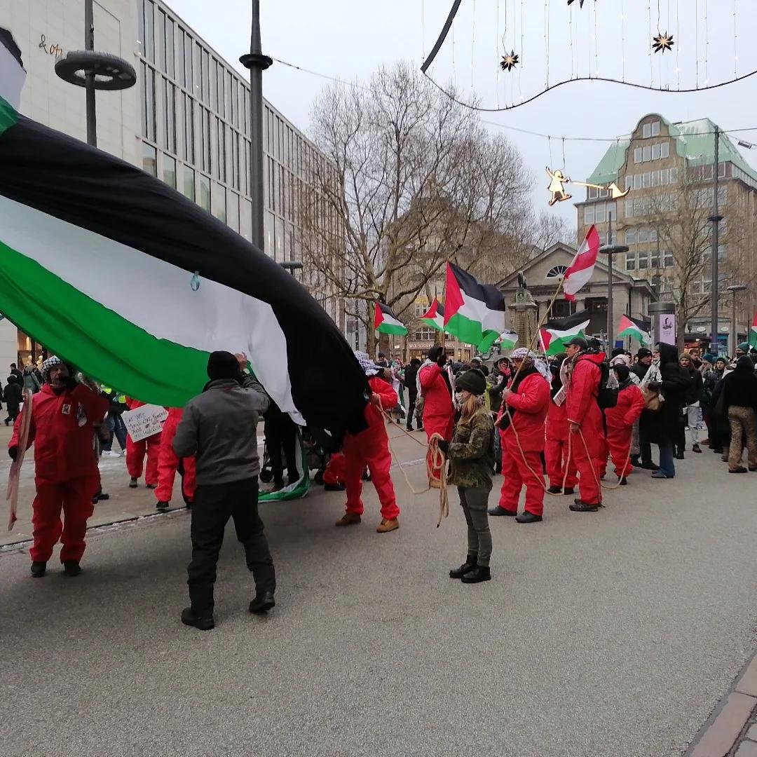 endelstamberg's tweet image. Global Day of Solidarity!

Hamburg, Germany!

#FreePalestine 🇵🇸 Stop the killing! Stop the Genocide! #FreeGaza #stopthegenocide