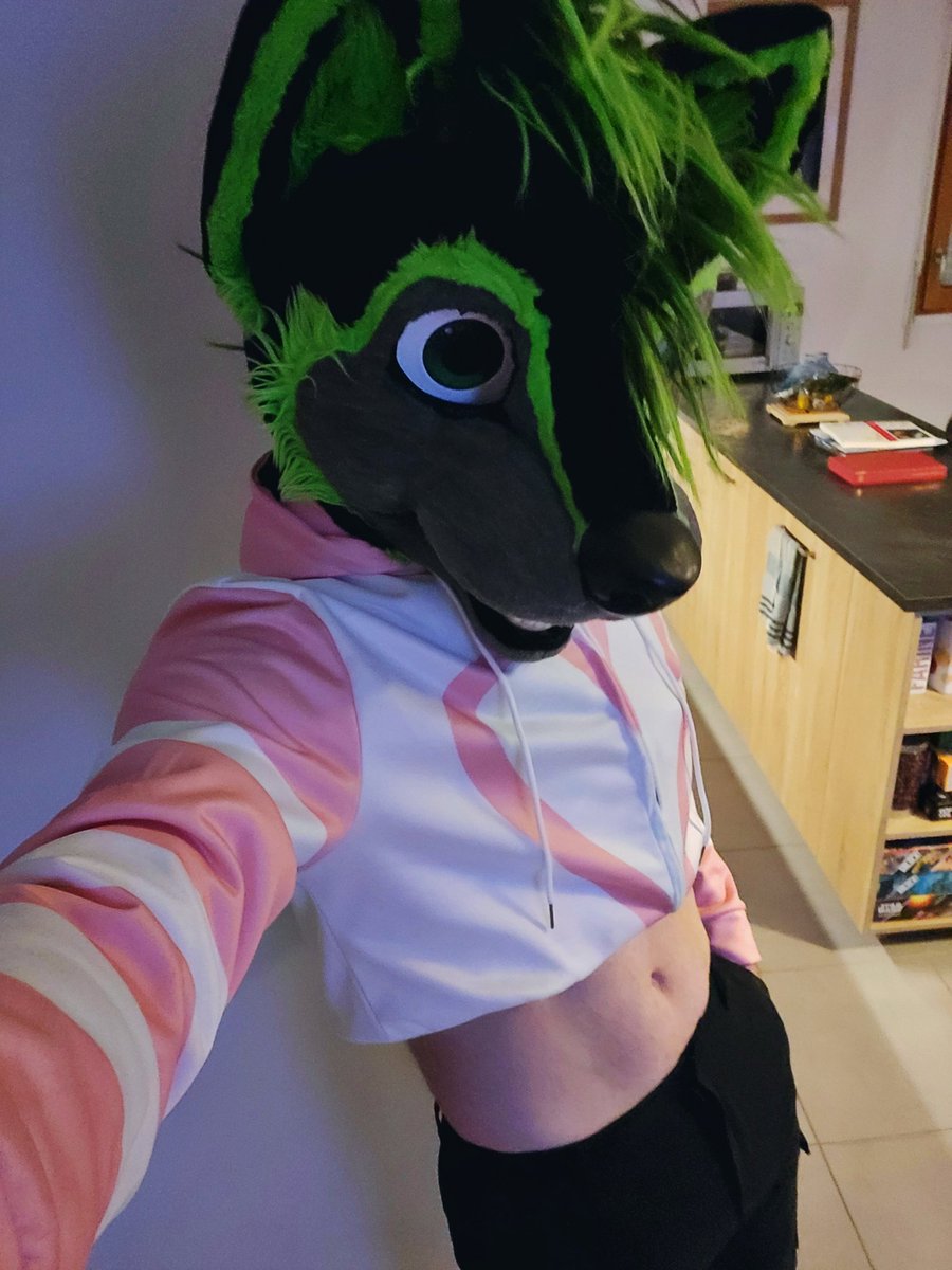 Greenywoof tweet media