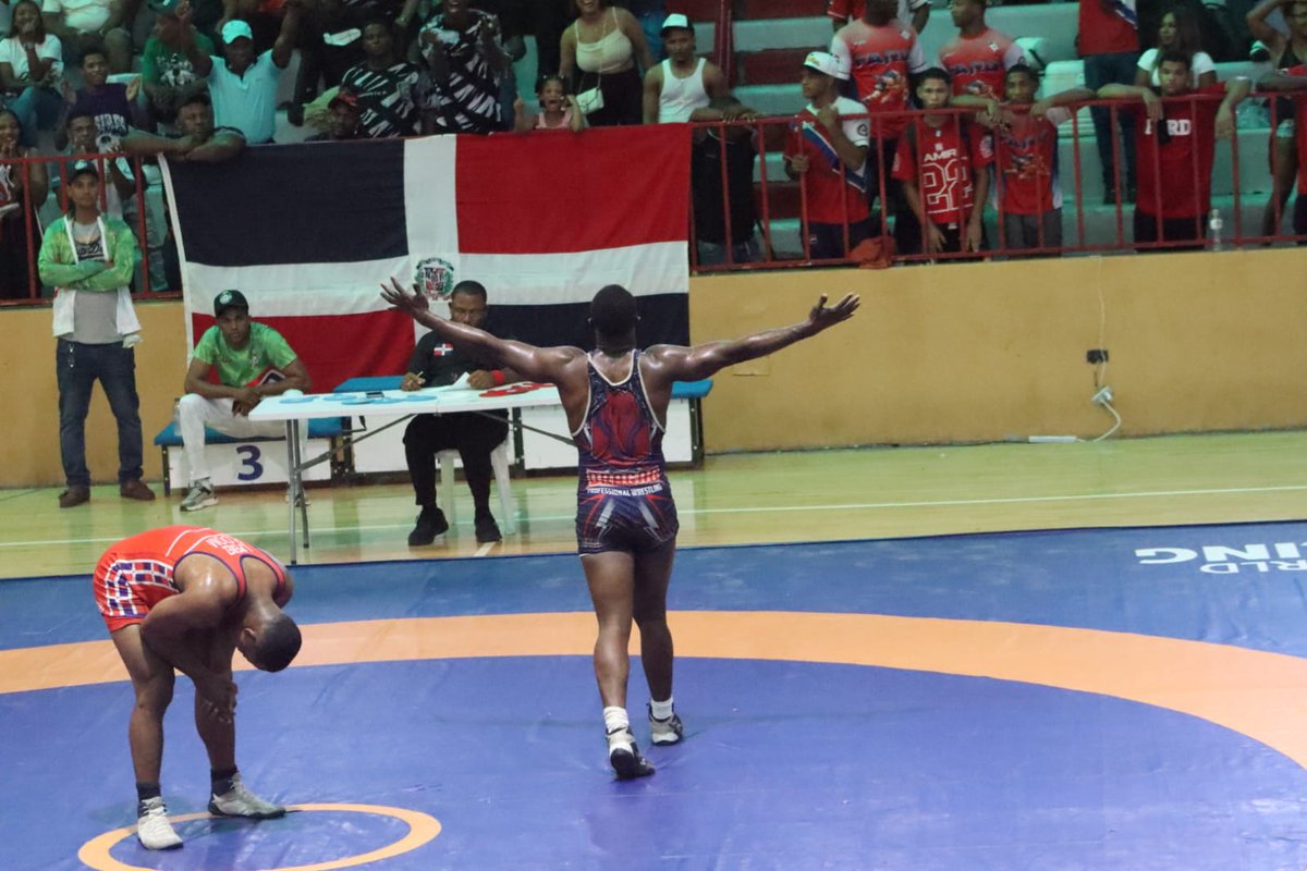 Fedolard's tweet photo. 🤼📸 Una imagen que habla del esfuerzo puesto en el colchón.

Lucha Olímpica de los Juegos Militares 2026.

#fedola https://t.co/waYH1LEE9l