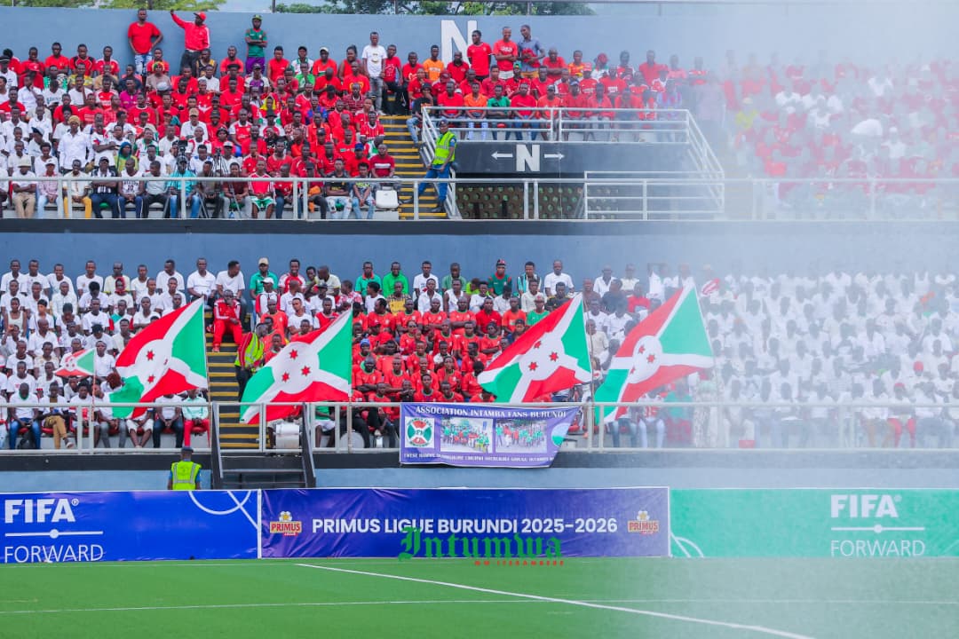 kanyamune's tweet photo. Le Président du 🇧🇮 S.E @GeneralNeva a officiellement inauguré le #StadeIntwari.
Cet événement marque une étape majeure pour le dévelopt du football et des sports au #Burundi.
La cérémonie a réuni les dirigeants de la FFB, des représentants de la FIFA et d’autres hautes autorités. https://t.co/dUpLsefkEd