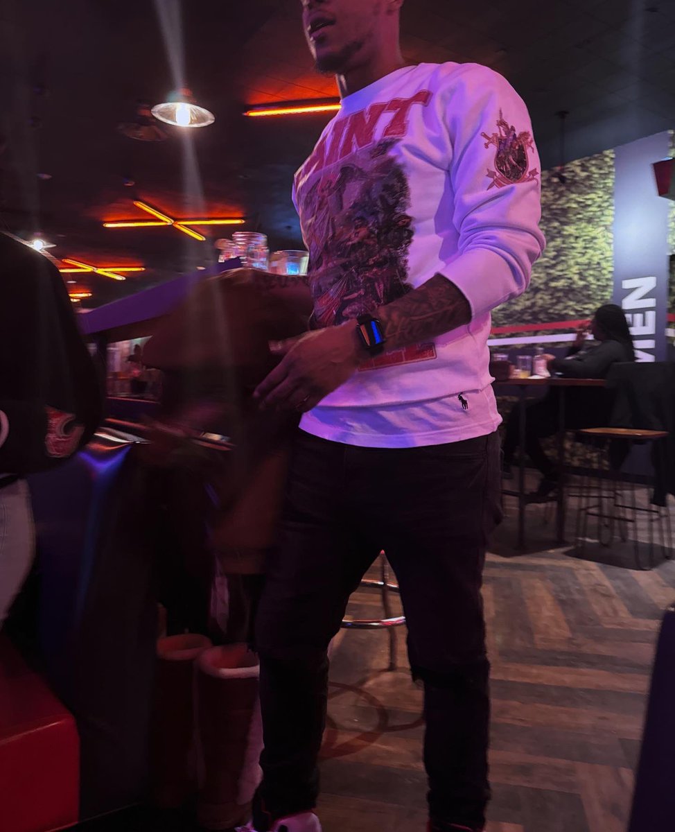 double💯 tweet media