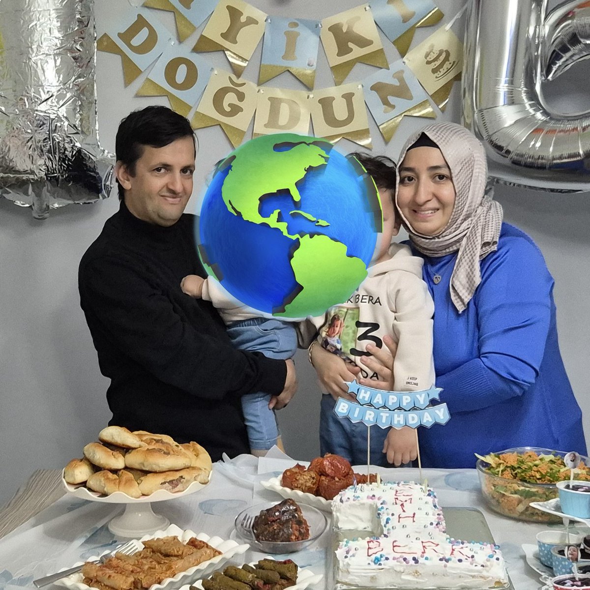 Allahım sen büyüksün  içim yanıyor dostlar kalbım sıkısıyor vallahi billahi daralıyorum oğlumu özlüyorm kokusuna dayanamıyorum çamaşırlarını kokluyorum burnumun direği sızlıyor.