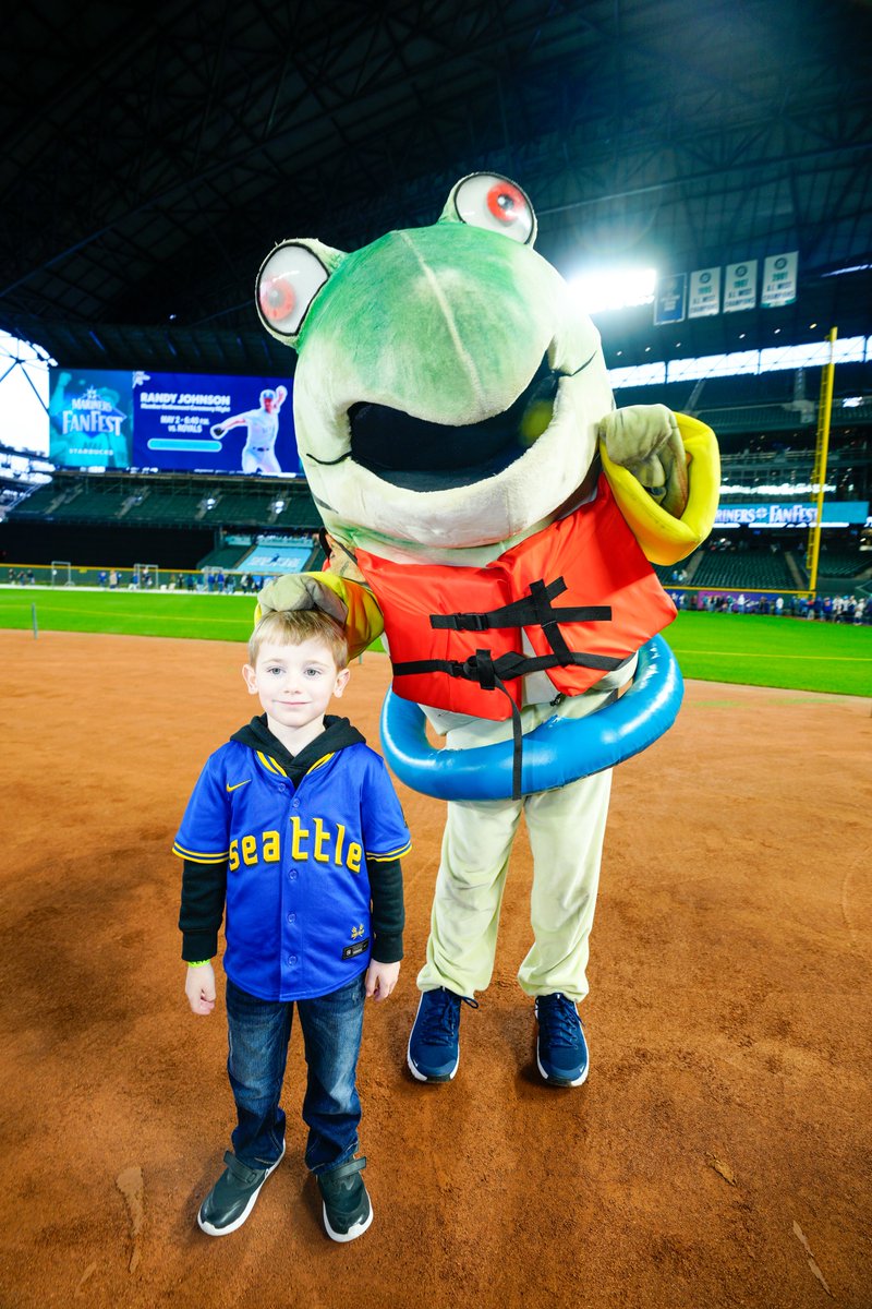 Mariners Salmon Run tweet media