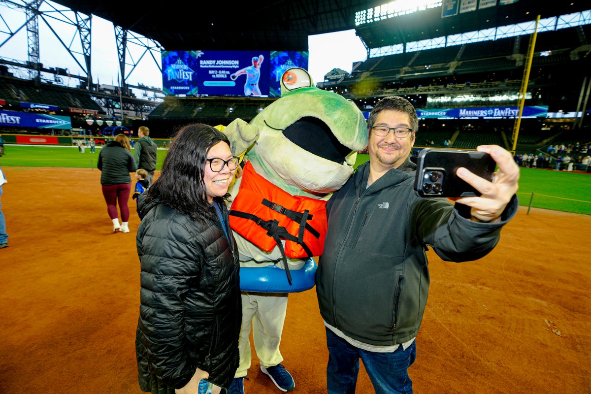 Mariners Salmon Run tweet media
