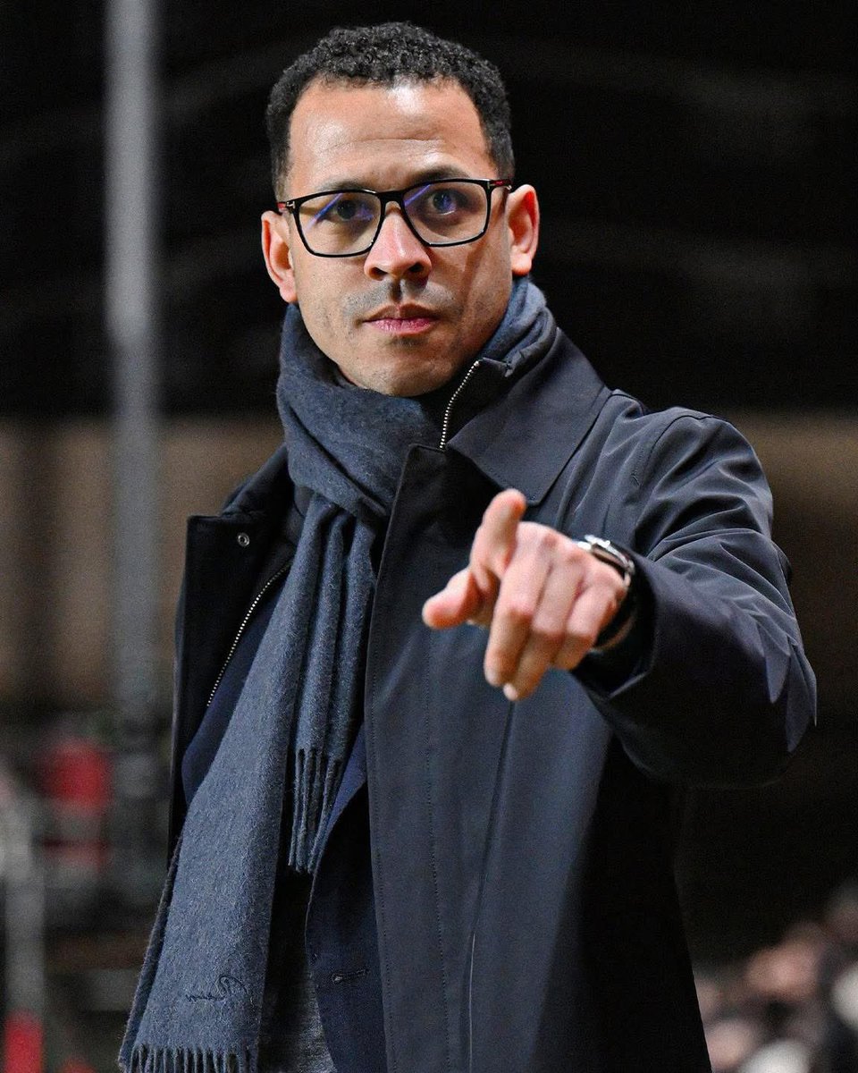 🚨BREAKING Liam Rosenior is just the fourth English manager ever to win their first 3 Premier League games: 🔵 #CFC 

✅ Liam Rosenior (2026)
✅ Craig Shakespeare (2017)
✅ Sam Allardyce (2001) 
✅ Bobby Gould (1992).

He defeated;
☑️Brentford 
☑️Crystal Palace 
☑️West ham united