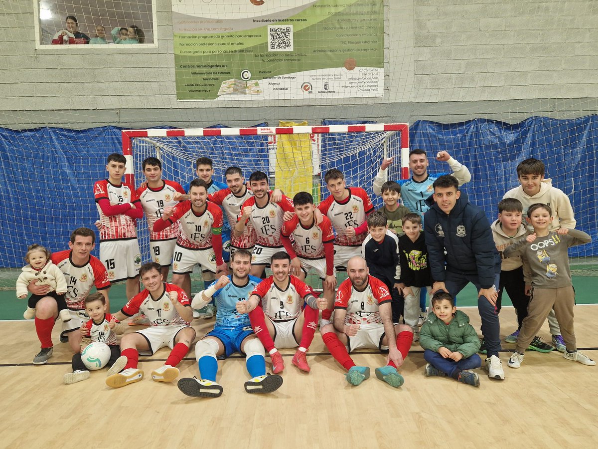InfantesFS's tweet image. TERCERA DIVISIÓN RFEF 25-26 RESULTADO (J17)

 @InfantesFS 1-0 GUADALAJARA FS

Gran victoria con una defensa sublime. Partido muy táctico en donde hoy tuvimos que hacer un gran despliegue defensivo con grandes actuaciones de nuestros porteros.