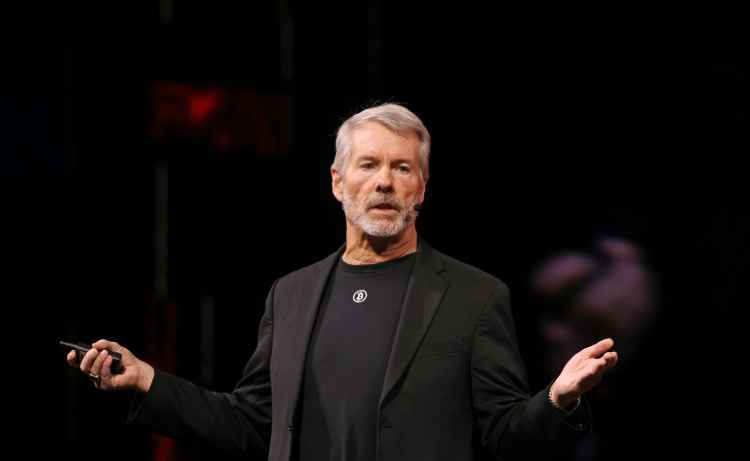 Imagínate a Michael Saylor ahora.

Su precio promedio lo tiene en 76,030$

Si tu compras por debajo de eso, tendrás $BTC más barato que ese multimillonario, piénsalo 🧠