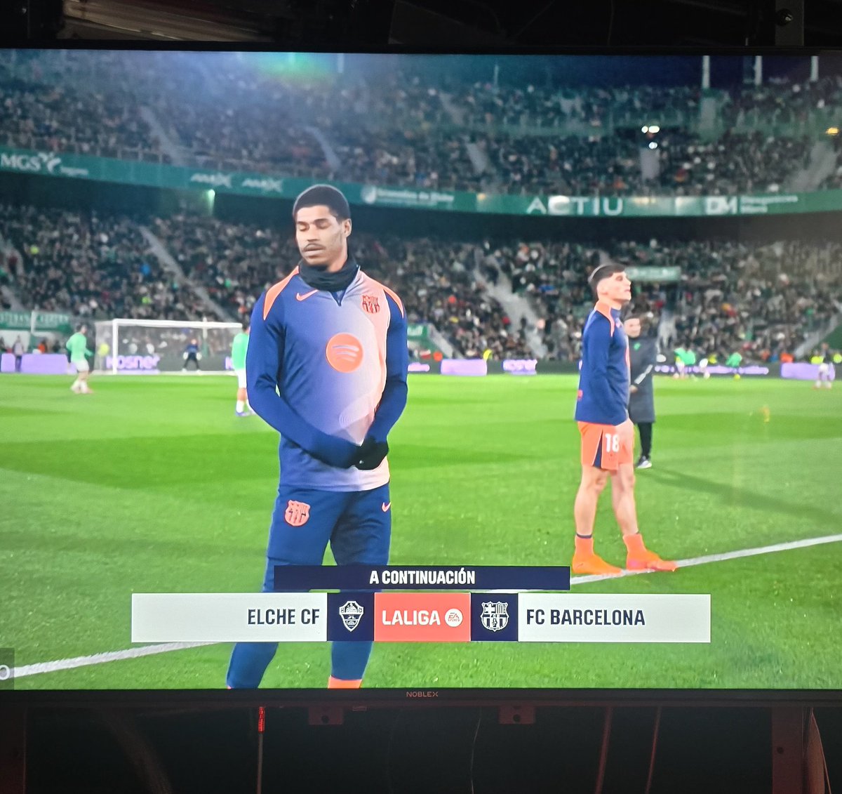 leandrozapponi's tweet image. Ya estamos listos!
Te relato #LaLiga 🇪🇸
 ⚽ #Elche (@elchecf) - 👕 #Barcelona (@FCBarcelona_es)
#Fecha22
🎙 @fabig08
📟 610-1610
📺 @DSports
#LaLigaEnDSports 
🐸☝️
#NoTeLoPodésPerder