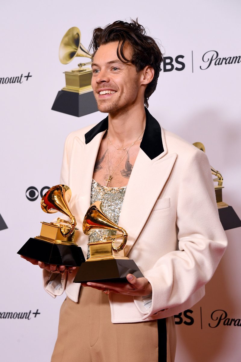 HAPPPPY BIRTHDAY POOKIE!! See you later at the #GRAMMYs, <a href="/Harry_Styles/">Harry Styles.</a> 🥰
