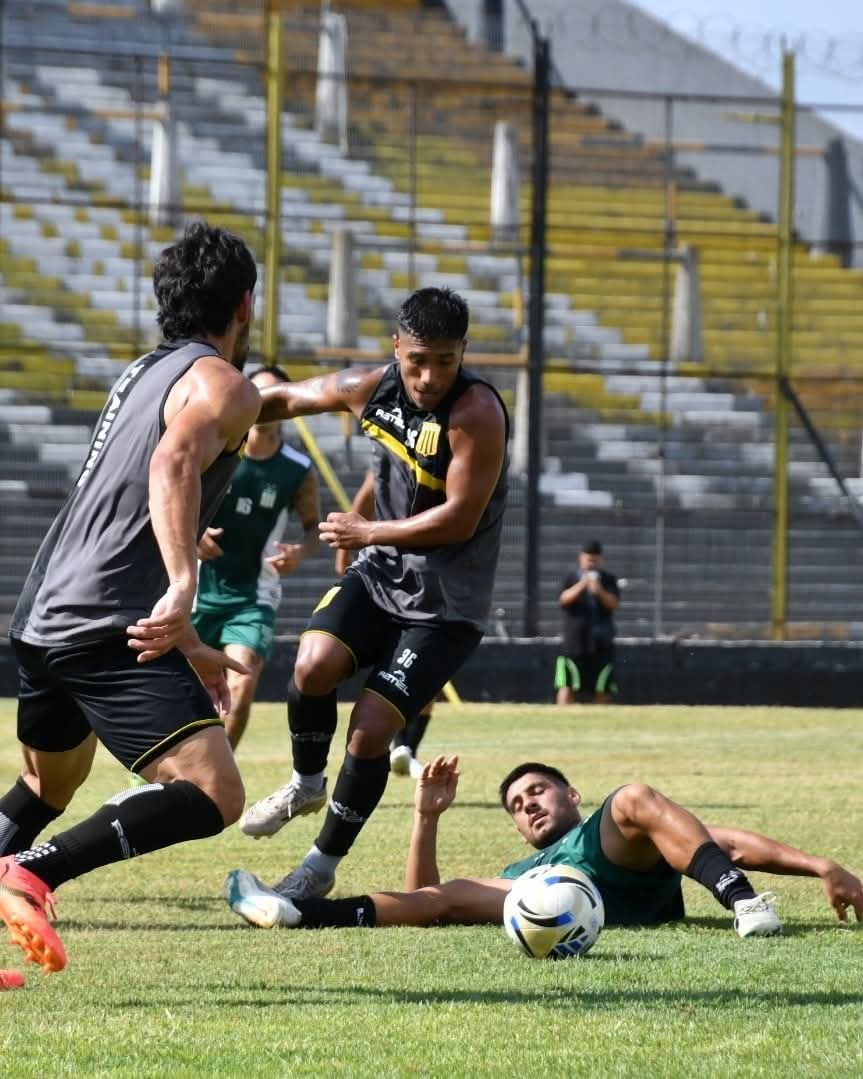 #AlmiranteBrown disputó su tercer amistoso de pretemporada frente a Excursionistas en el Estadio fragata Presidente Sarmiento.
¿Los titulares? Cumplieron.
¿Los suplentes? Están en deuda.