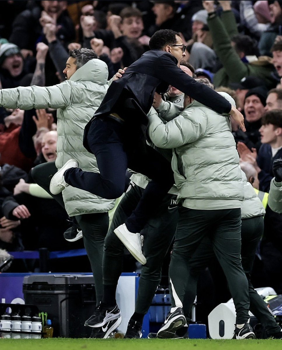 TheChelseaForum's tweet photo. Only Chelsea fans will repost and like 😁 https://t.co/CMhJyQuaJ7