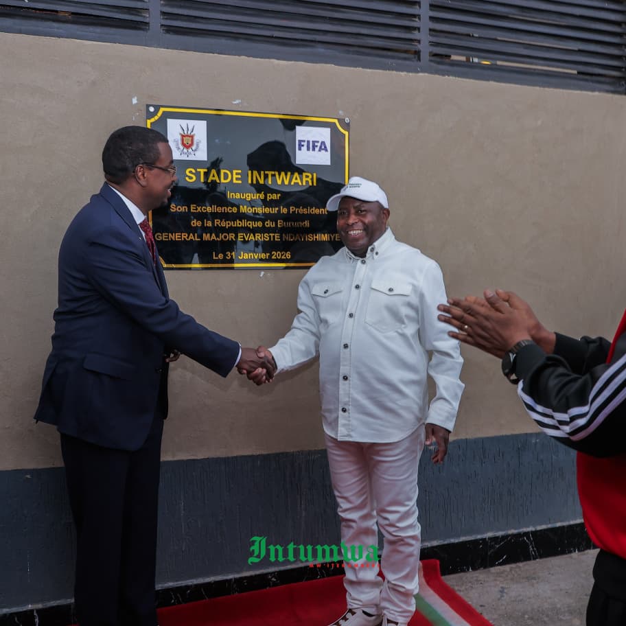 Basabose0's tweet photo. Inauguration du #StadeIntwari par le Président de la République du #Burundi S.E Général Major Évariste Ndayishimiye 🏟️⚽🇧🇮
@KwaNtare @IntumwaNews https://t.co/9Ms22veVCj
