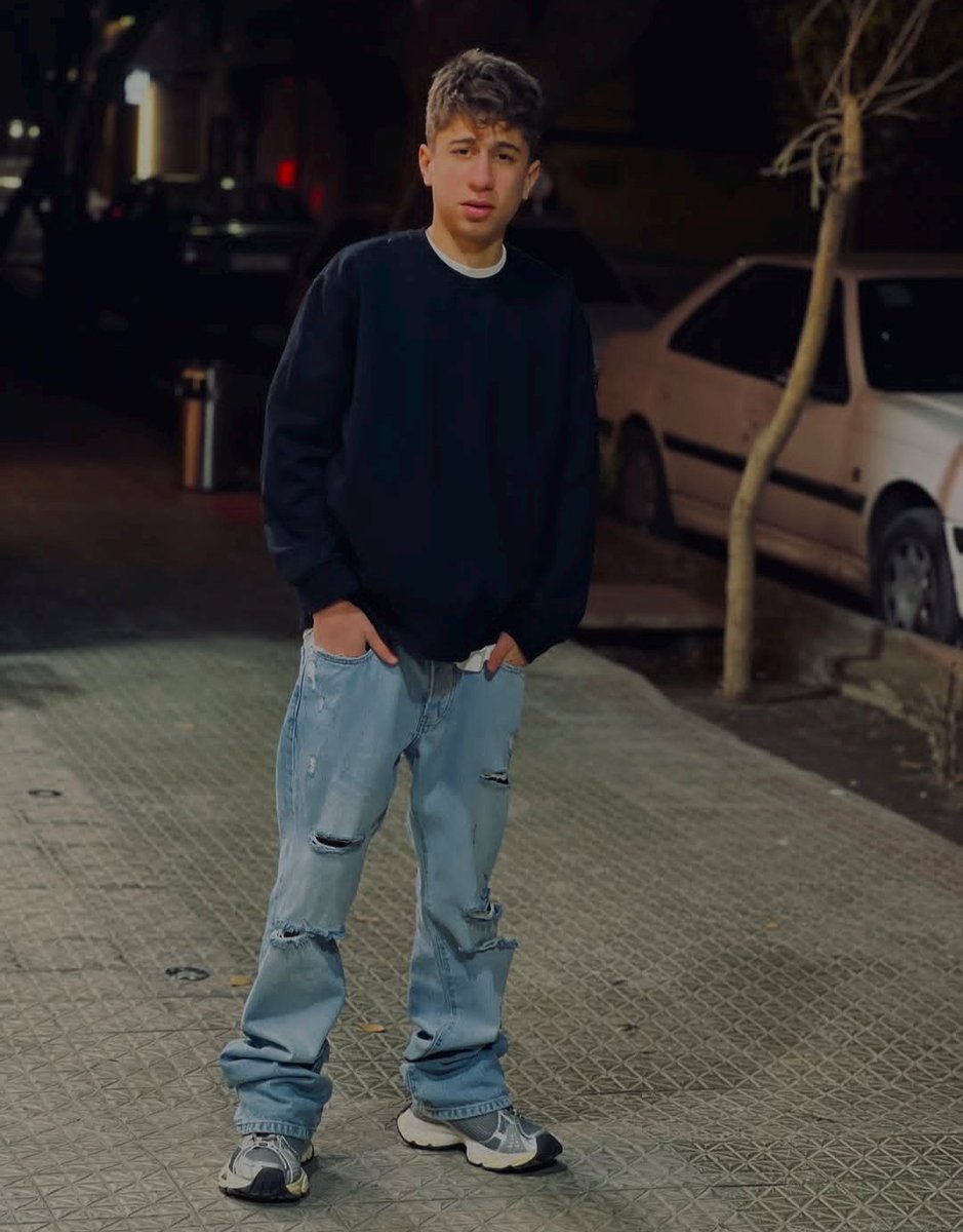 shayanihimself's tweet image. جاویدنام #مسیح_بیگدلی
پسر ۱۵ ساله ایران رو هم اسمش رو بگید تا فراموش نشه.