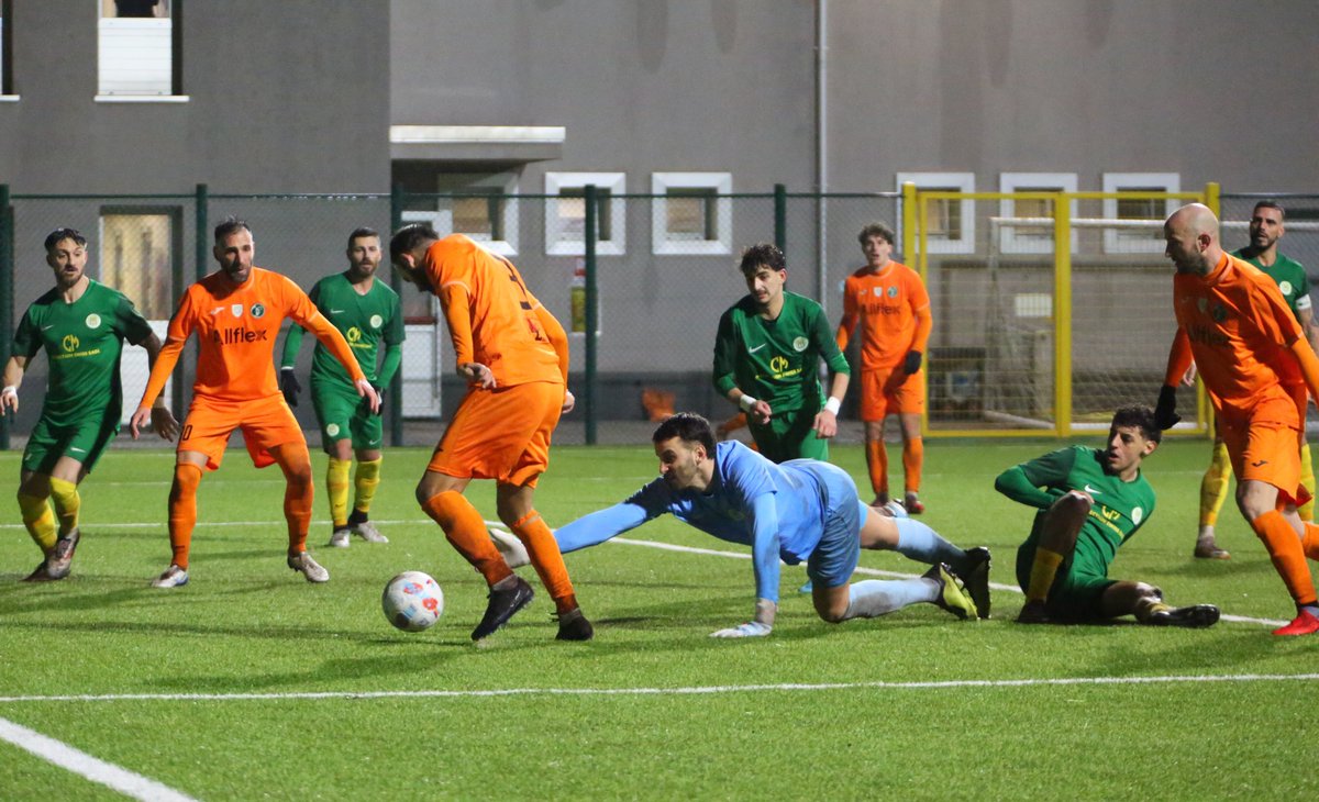 FSGC_official's tweet image. 0⃣ | la seconda partita senza reti della giornata può risultare determinante in chiave Scudetto: domani il Tre Fiori potrà portarsi a +5 sulla Virtus, seconda in classifica, e fermata dal Cosmos sullo 0-0.

►fsgc.sm/it/notizia/cam…

#CampionatoSammarinese #DAY19