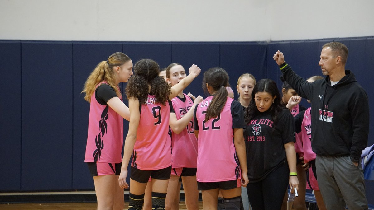 LLWinterClassic's tweet photo. #LLWinterClassic #ILLadyLightning #LadyLightningBasketball #GirlsBasketball
@LadyLightningIL https://t.co/8mVnPg6NnU