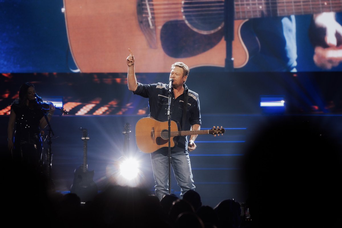 blakeshelton tweet picture