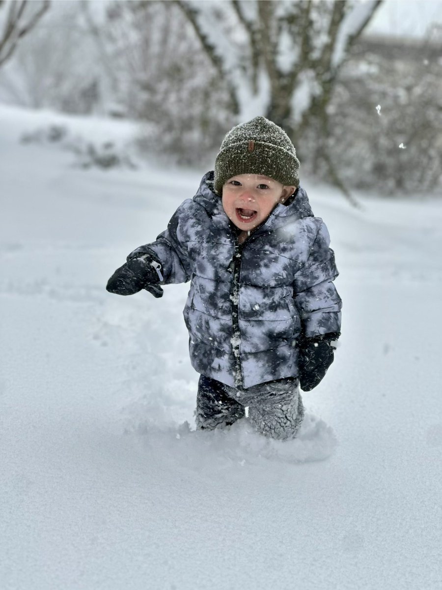 LaxAndLinks's tweet photo. Just having the time of our lives. #cltwx #ncwx https://t.co/JeqZlisB1I