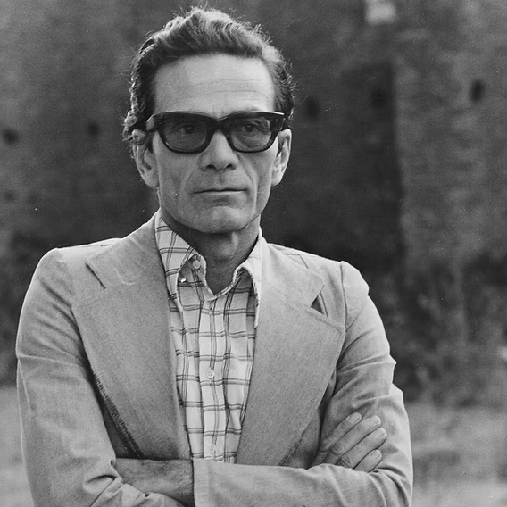Tiberus'un Capri adasından beri değişmeyen bu zihniyeti, Batı elitizminin bu yüzünü en iyi sen anlattın. Keşke hayatta olsaydın... 

Pier Paolo Pasolini (1922 -1975)