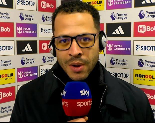 🎙️Reporter: You turned the game around  what did you tell the players at halftime?

🗣️Liam Rosenior: I told them millions of fans were watching, and a comeback would make their weekend.💙