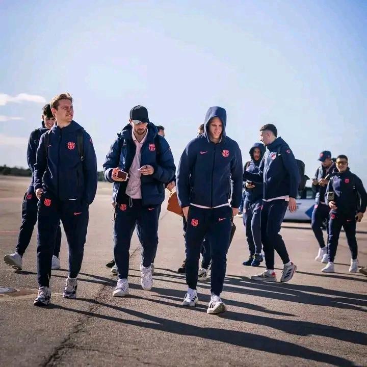 AndresTshiani's tweet photo. Le visca Barça sera face à Elche.  Un choc de titans #LookmanFenere https://t.co/0Th70sUkuZ