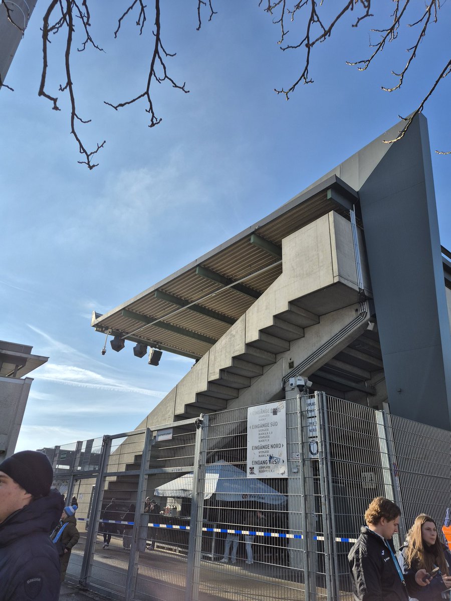 QueaShinn's tweet photo. 1860 München 2-2 Alemannia Aachen 🇩🇪⚽️ https://t.co/yycOFXSP4w
