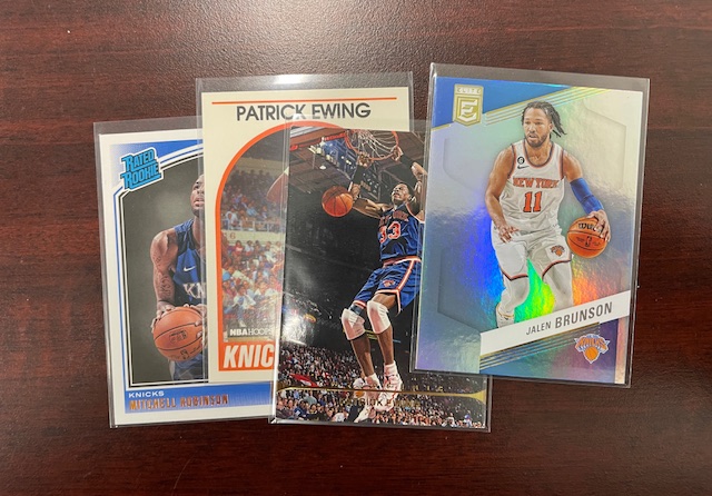 🚨🏀WEEKEND GIVEAWAY🚨🏀

<a href="/nyknicks/">NEW YORK KNICKS</a> #NYKnicks #JalenBrunson, #PatrickEwing &amp; #MitchellRobinson 4-card lot.

Enter to win by doing this 👇:
✅Repost.
✅Tag 2 ppl.

Winner selected on Monday 2/1 12pm EST.