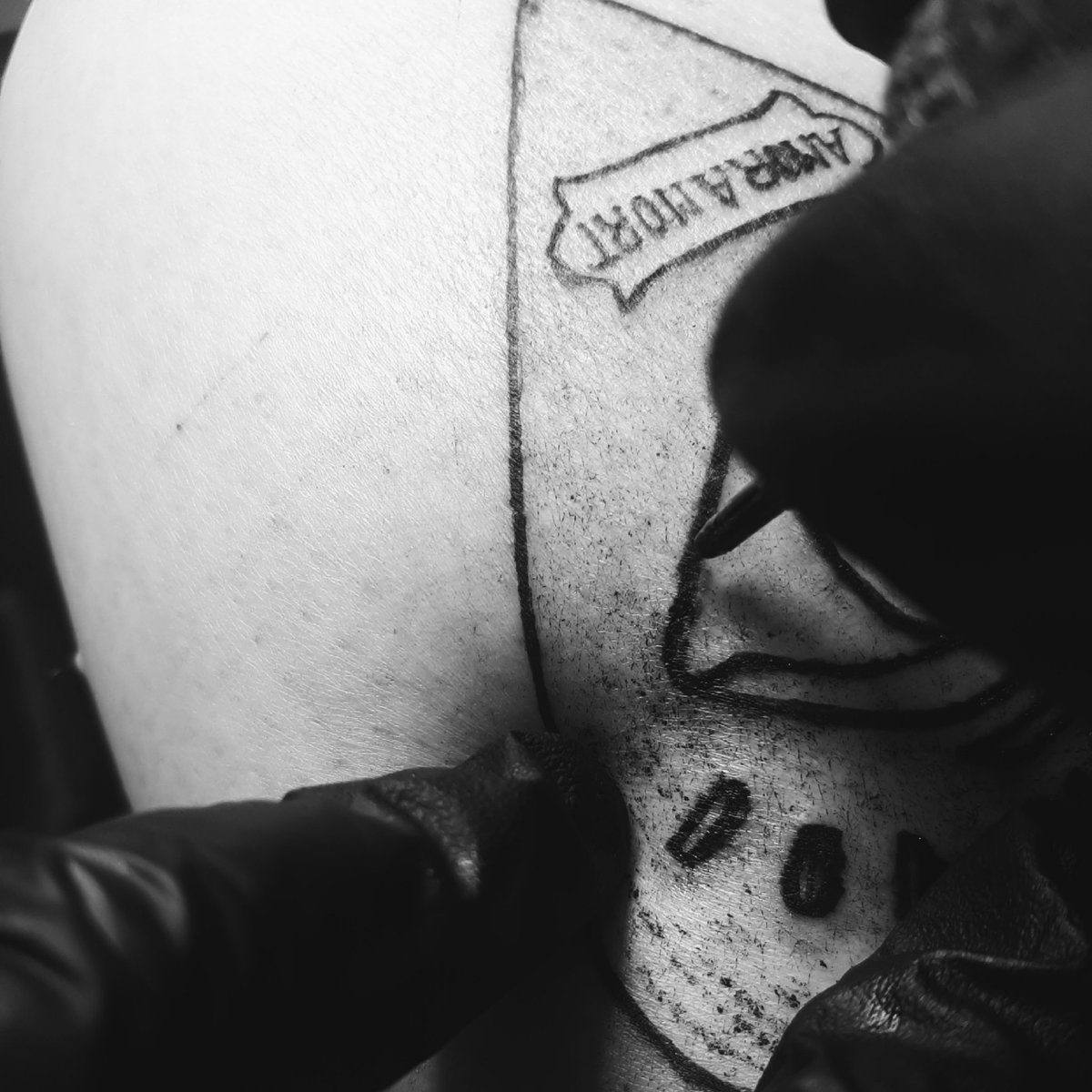 Cinnamon Fraize Tatoo tweet media