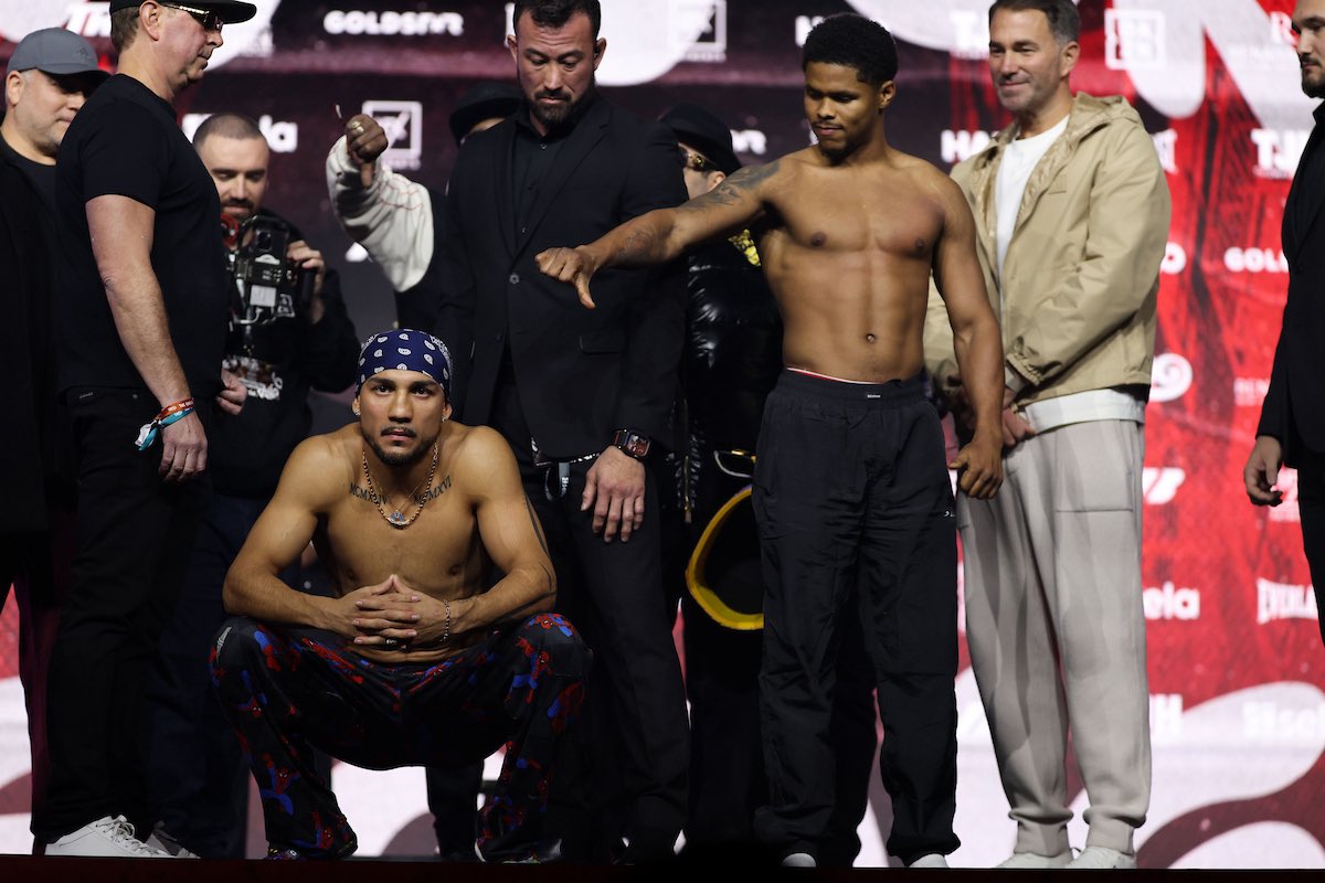 I wrote a full preview and prediction of all the fights tonight! Check it out! 🥊 
- #TeofimoShakur 
- #MurtazalievKelly
+ more!

🔗: naeemg.substack.com/p/previews-for…
#Boxing #RingsideFracas