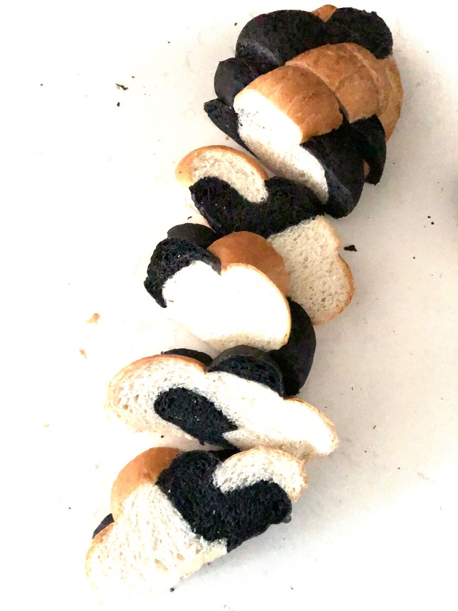 hannahkokoschka's tweet image. #veganhour @veganhour a recent plaited/twisted #bread based on the French brioche #loaves so softer and #plantbased