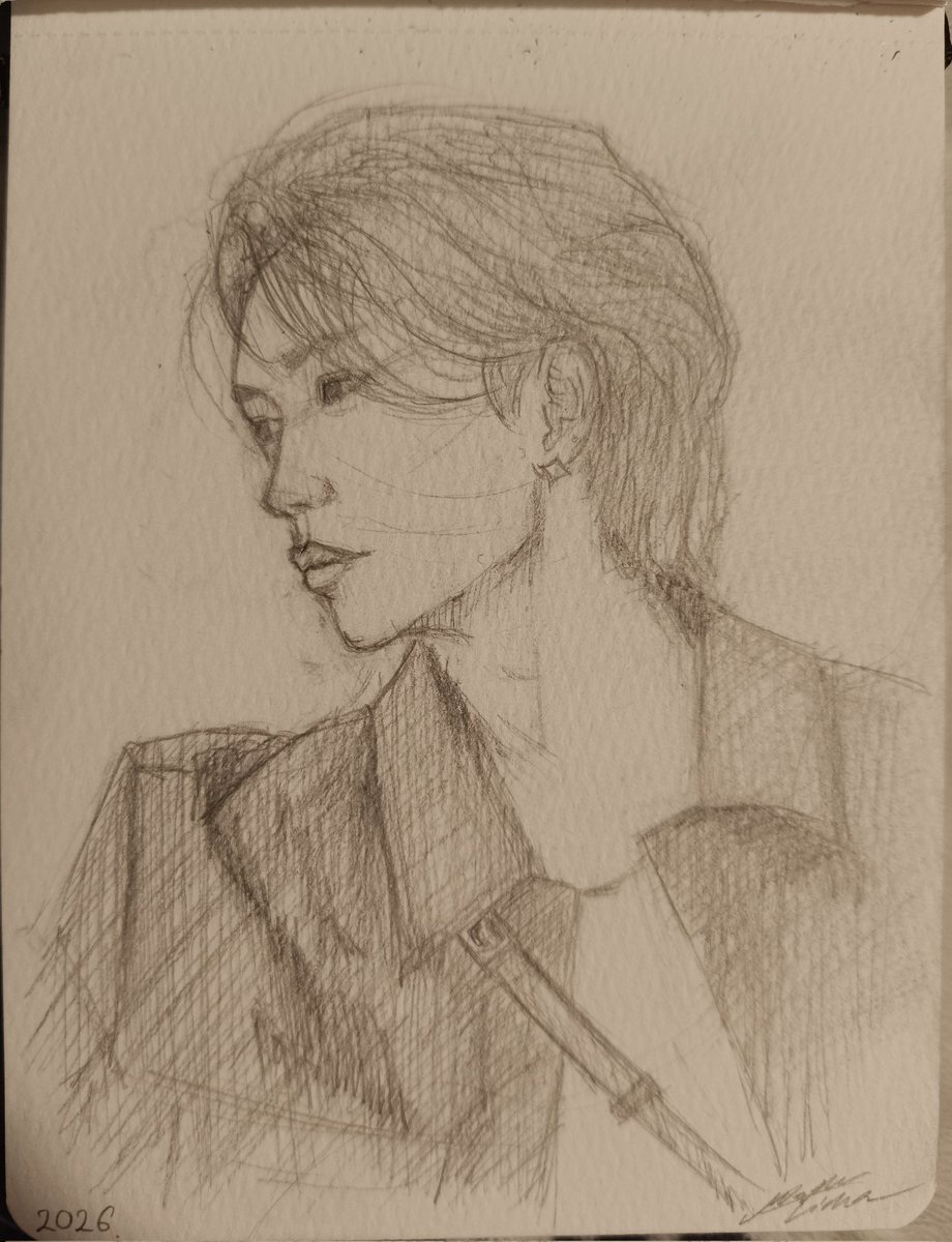 timeyasdrwngs's tweet photo. It's been a while since I drew a portrait that wasn't digital and I kinda missed it so here's Felix
. 
 . 
. 
#felixstraykids #Felix #StrayKids #Straykidsfanart #felixfanart #tradicionalart #felixdrawing https://t.co/pb03yIuhhc
