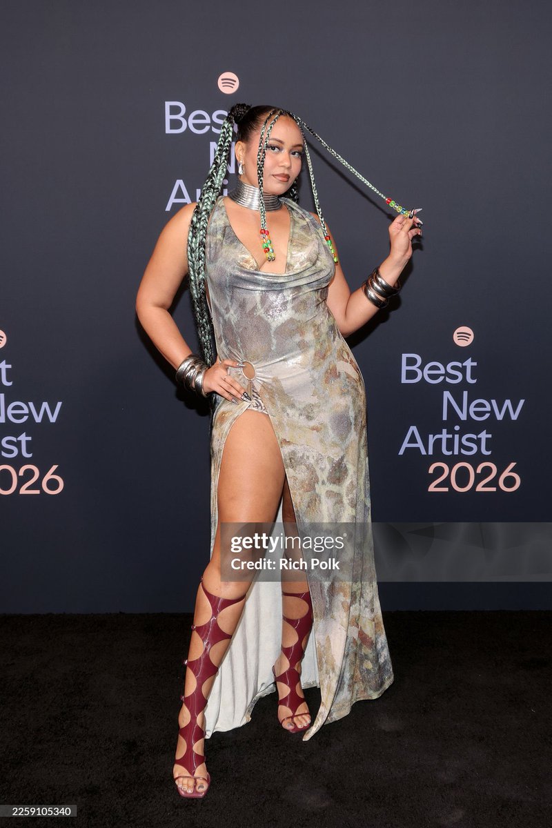 MOLIY (@moliymusic) on Twitter photo 