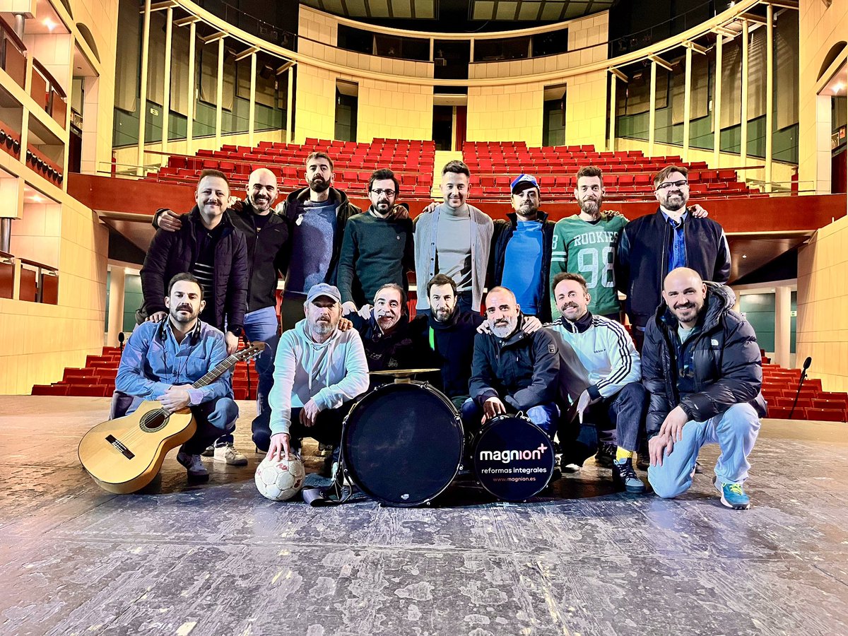 El martes empieza la Liga. Jugamos nuestro primer partido el miércoles. Ya hemos comprobado que el césped está en perfectas condiciones.

#COMBA2026 #ValentinEntrenadorInfantil #CarnavaldeBadajoz2026 #Badajoz