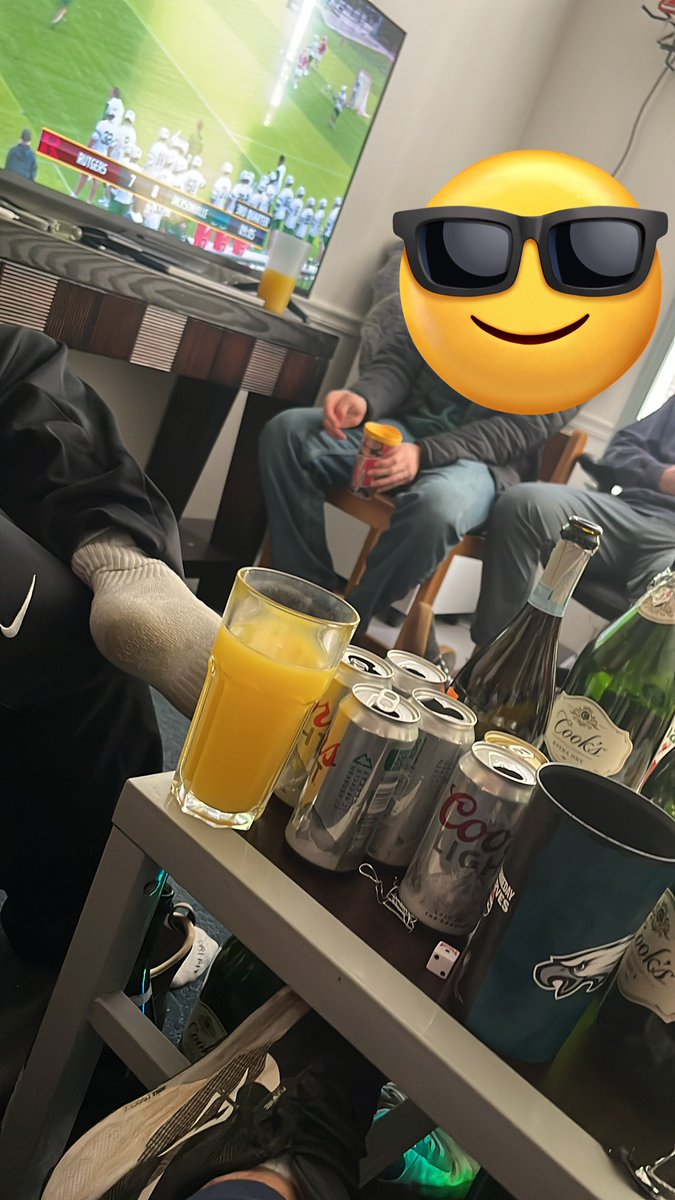 joefowler123's tweet photo. Great Saturday with the guys #d1lax #mimosas https://t.co/OE8m7xAAUn