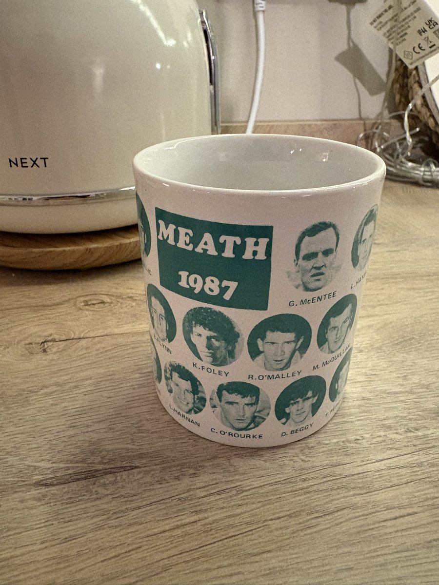 david_bohan's tweet photo. @MeathGAA I wonder do I have the oldest Meath mug out there …anyone have one older than this ☕️ 39yrs ???? https://t.co/ZlgqL99qO3