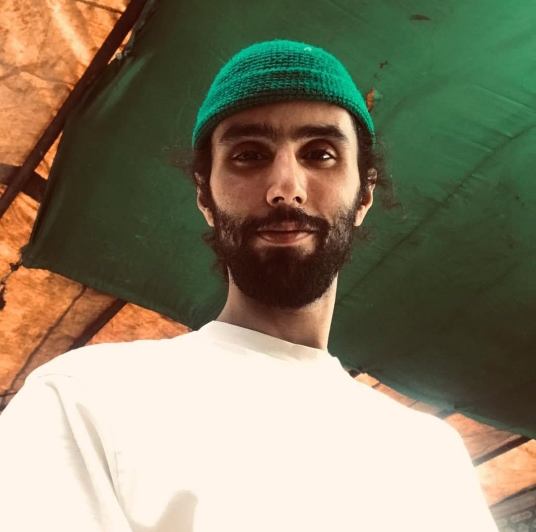 مازیار هستم، خوشبختم. tweet media