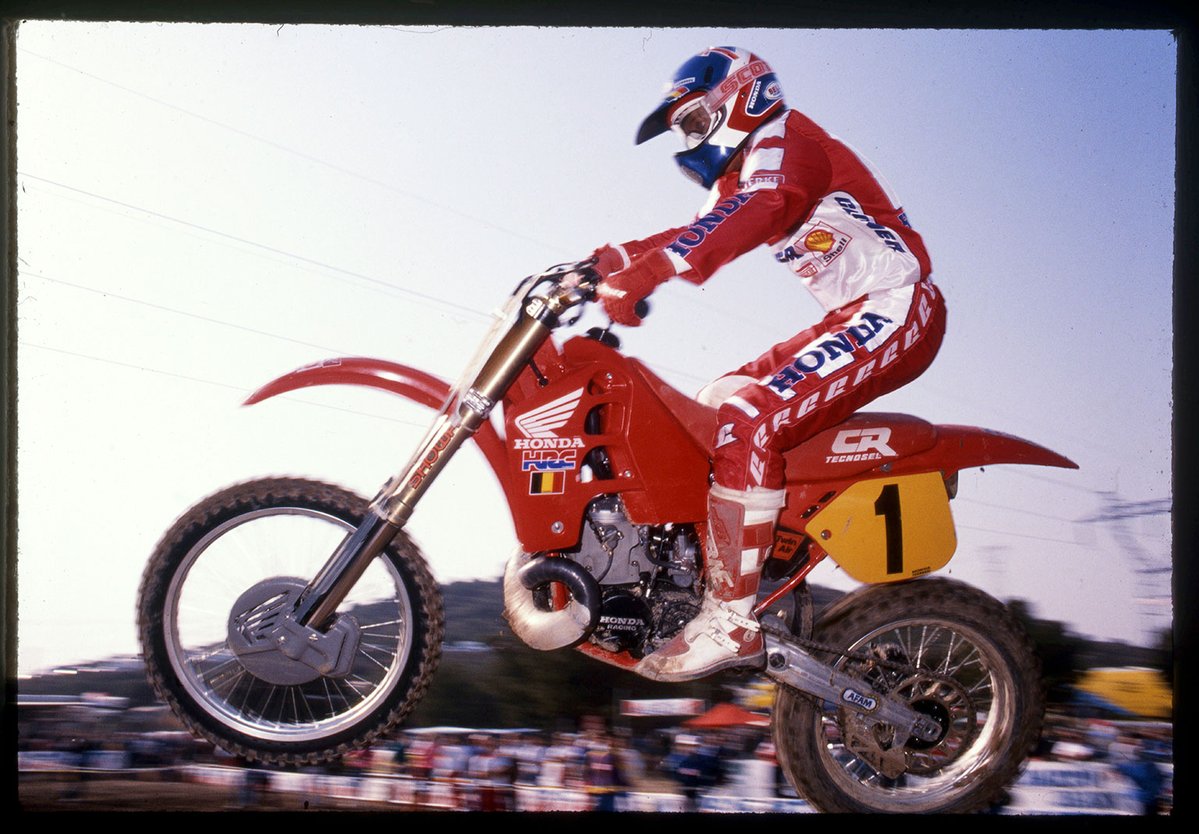 mxgpstatistics's tweet image. Aantal wereldtitels per land tot en met 2025:  
1. België 52x
2. Frankrijk 23x
3. Italië 18x
4. Zweden 16x
5. Nederland 10x
6. Engeland 8x
7. USA 7x
8. Slovenie 6x
9. Zuid-Afrika &amp;amp; Spanje 5x
#MXGPStatistics #MXGP #Motocross #Beup2date #PoweredbyKEMCO 📷 #Onbekend