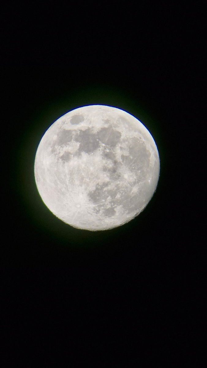 Delighted with my first attempt at #astrophotography. #Astronomy is an amazing hobby, that i can finally indulge now I'm living in the sticks again. #FULLMOON