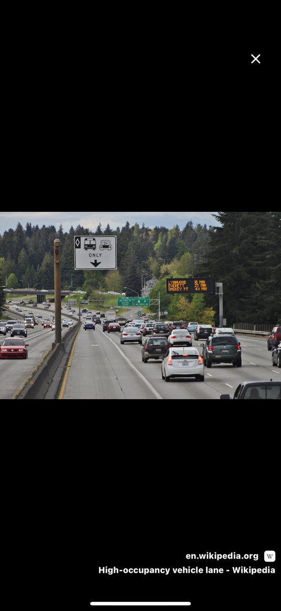 HHGHANNAM's tweet photo. @ALI_M2025 يسمى المسار: HOV Lane (High Occupancy Vehicle)
•يُسمح فقط للسيارات اللي فيها 3 ركّاب أو أكثر (أمريكا اتلانا ).
•
•الهدف:
•تقليل الزحمة
•تشجيع المشاركة في السيارة (Carpool)
•تخفيف عدد السيارات الفردية https://t.co/zgkS0pm1SZ