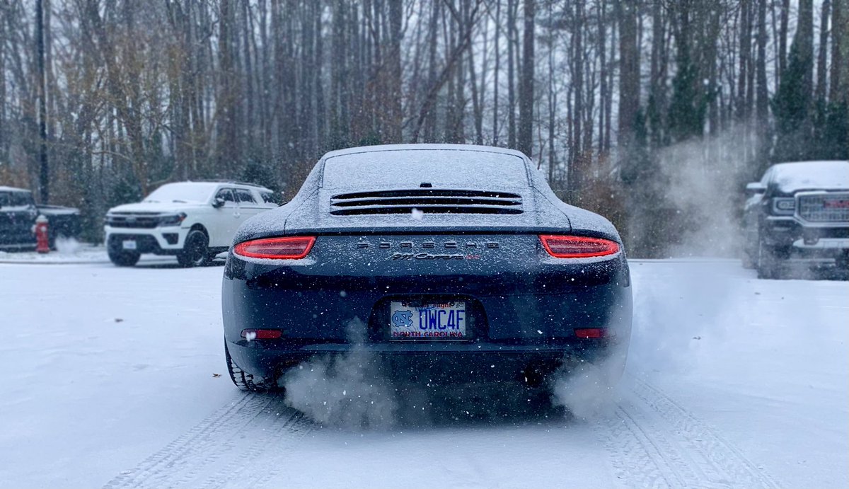 WillClone4Food's tweet photo. Had to take advantage of this rare opportunity for pretty NC snow pics ☃️ https://t.co/f1HlracAyc
