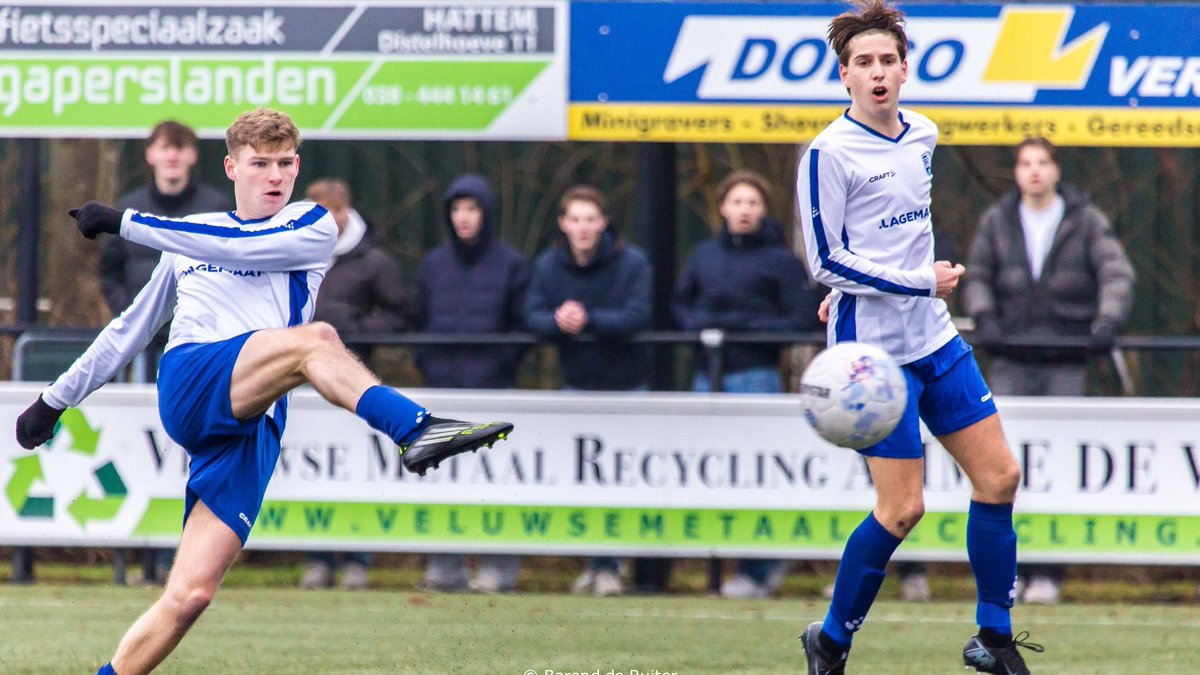 vvSEH's tweet photo. 💙🤍UITGEBREID VERSLAG EN FOTO'S: Dit keer is de slotfase SEH wél goedgezind: 2-1 tegen Columbia!

Lees en bekijk meer @ https://t.co/u2snb6K7QS

@avvColumbia  
 
📸Barend de Ruiter

#oost3N #competitie #lekkerhoor #sehcol #heteerste #wijzijnseh https://t.co/UqwJdNQZha
