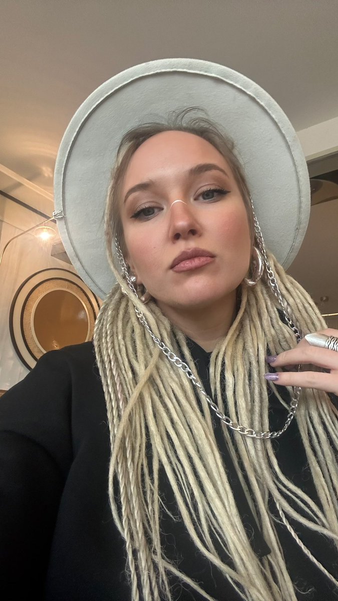 IRA ⛩️ 🐇 tweet media