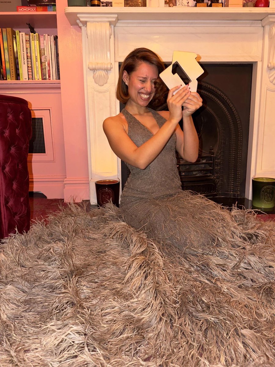 RAYE Access tweet media