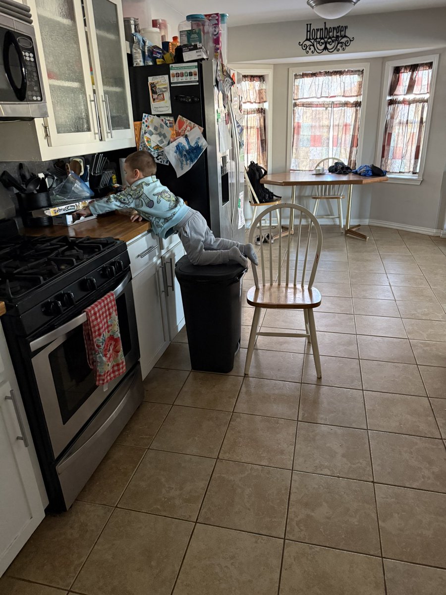 Homie_Harley's tweet photo. This kid man. Solving problems while creating others 😂 https://t.co/dSv85nigd7
