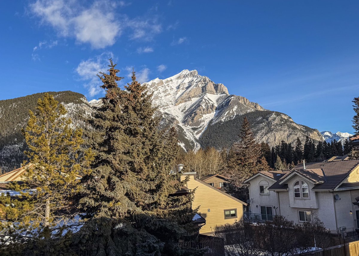aimeok's tweet image. That feeling when you wake up and Cascade is out your window 🥹 #banff